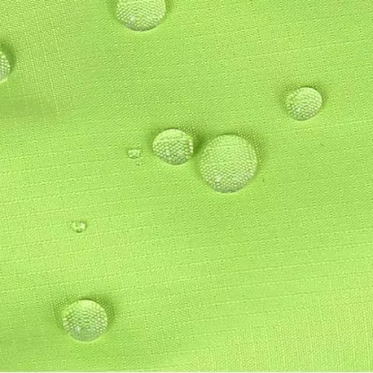 Warmer Hundemantel mit Reflektoren und Brustschutz